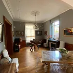 Rue De Lorry Bed & Breakfast